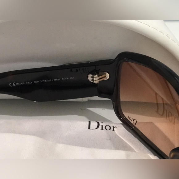 DIOR TORTOISE SUNGLASSES W/ CLASSIC D BUCKLE ON SIDE. WITH CASE. - Picture 8 of 13
